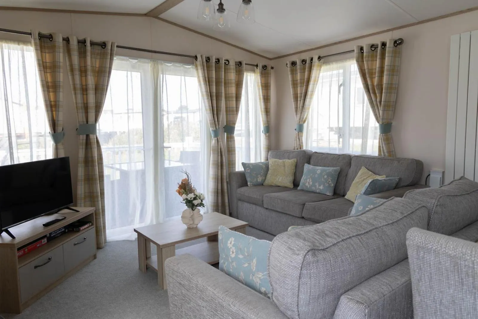 Apartment Hiba Luxury Lodge At Parkdean Cayton Bay Holiday Park Scarborough