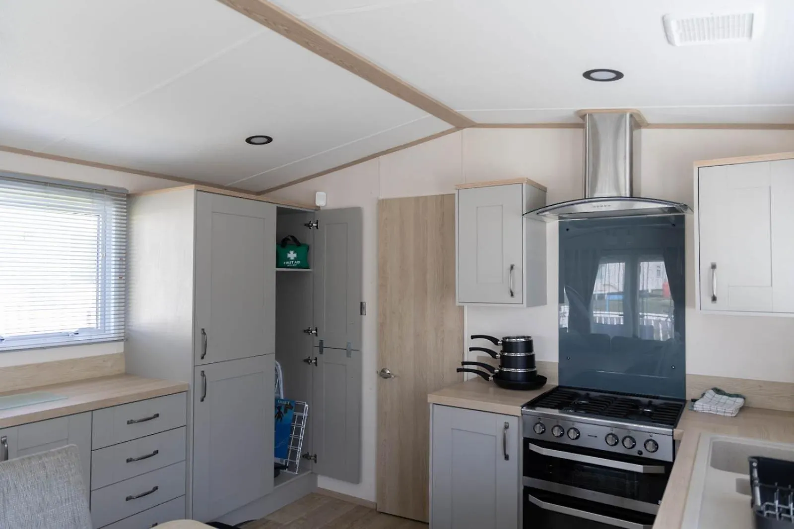 Hiba Luxury Lodge At Parkdean Cayton Bay Holiday Park Scarborough Apartment